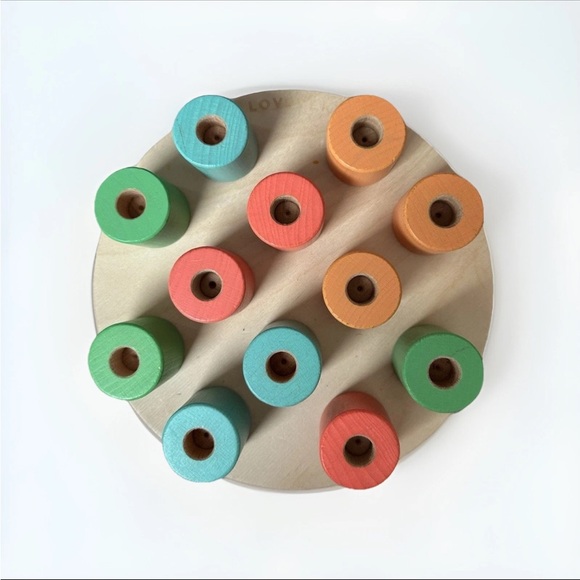 LOVEVERY Montessori Wooden Stacking Pegboard | Toddler Toy 16–18 Months - Picture 1 of 2